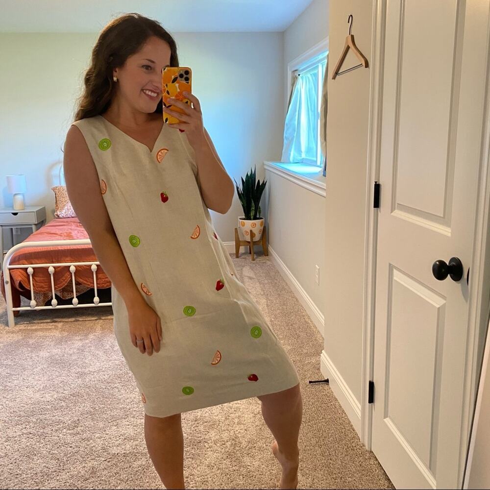 Vintage Jillian Jones Tan Neutral Fruit Embroidered Mini Dress 14 - Picture 8 of 16